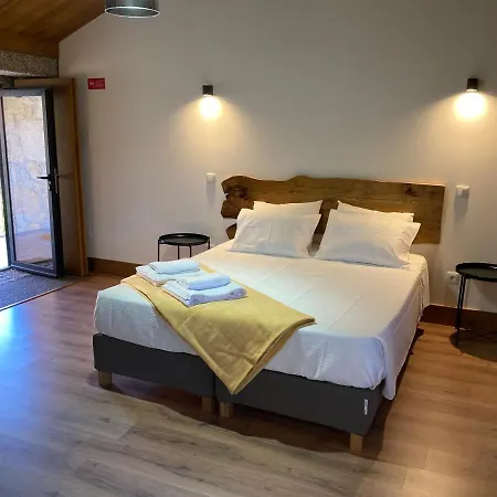 Quinta Do Pinheiro Farm stay *