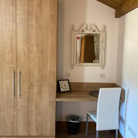 Quinta Do Pinheiro Κατάλυμα σε φάρμα Γκιμαράες